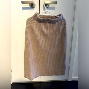 Wool skirt size M